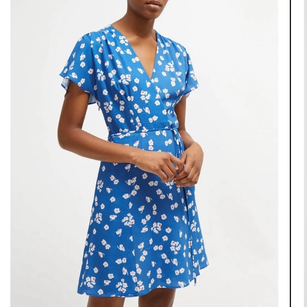 Slip on the Verona Floral Wrap Dress - French Connection